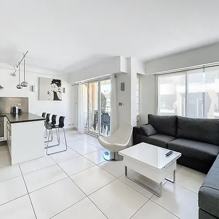 57m2 - 2 Chambres, Terrasse, Croisette-martinez 칸느