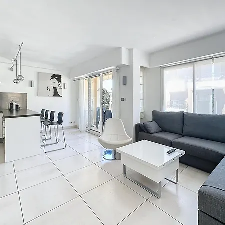 아파트 57m2 - 2 Chambres, Terrasse, Croisette-martinez 칸느