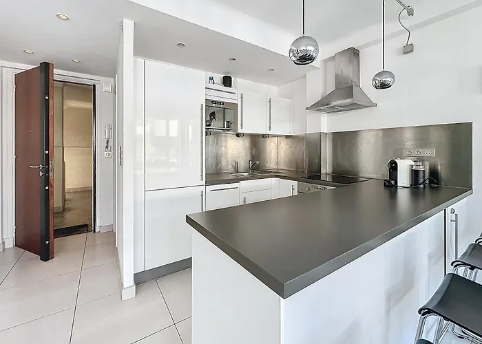 57m2 - 2 Chambres, Terrasse, Croisette-martinez شقة
