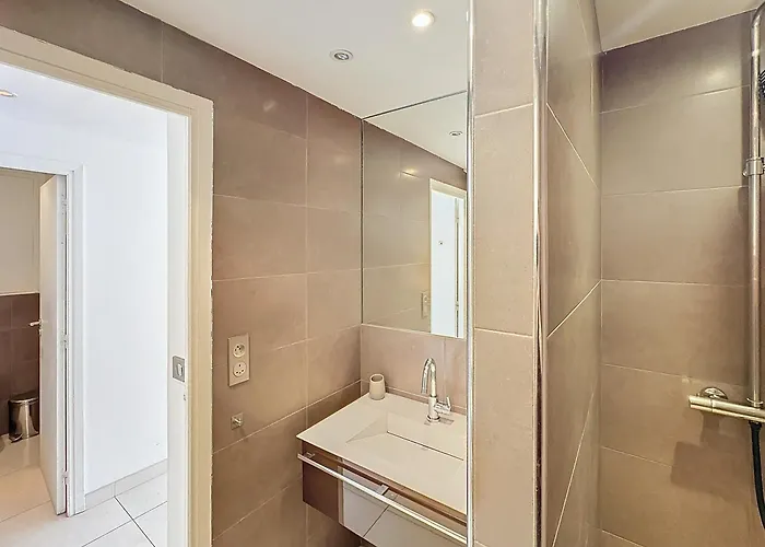 57m2 - 2 Chambres, Terrasse, Croisette-martinez